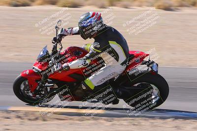 media/Dec-10-2023-SoCal Trackdays (Sun) [[0ce70f5433]]/Turn 9 Inside Set 2 (1115am)/